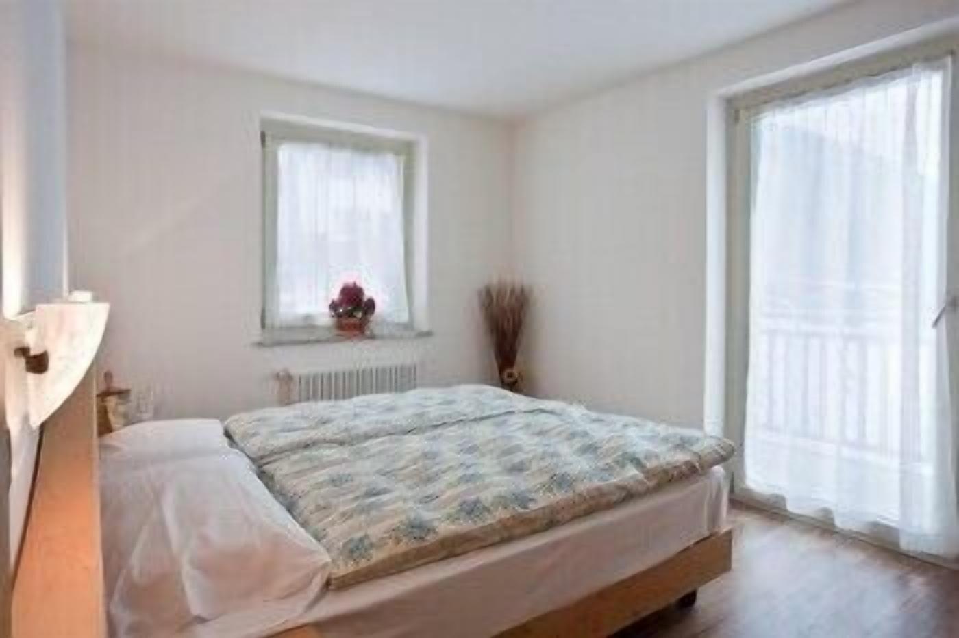 Gaia Residence Hotel Mezzana Kültér fotó