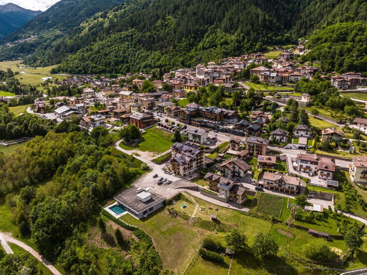 Gaia Residence Hotel Mezzana Kültér fotó