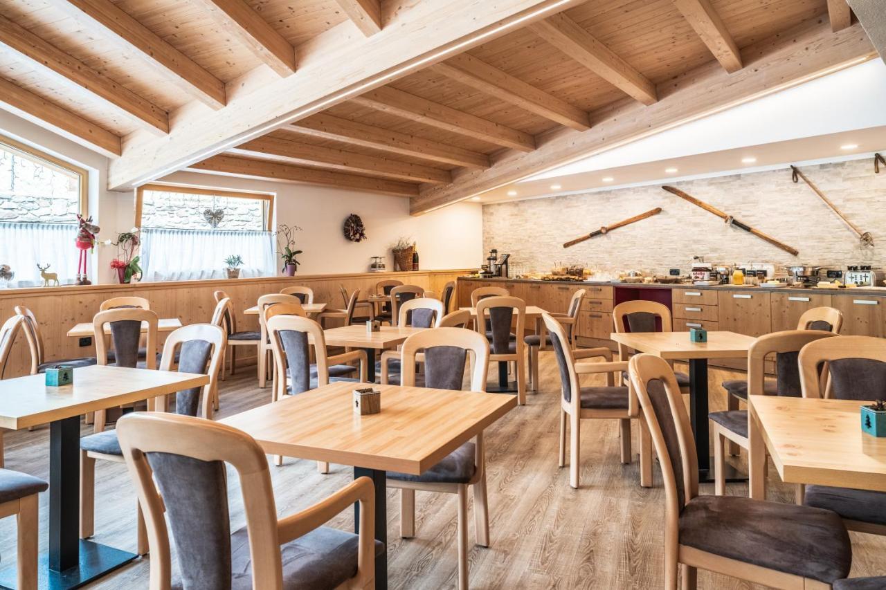 Gaia Residence Hotel Mezzana Kültér fotó