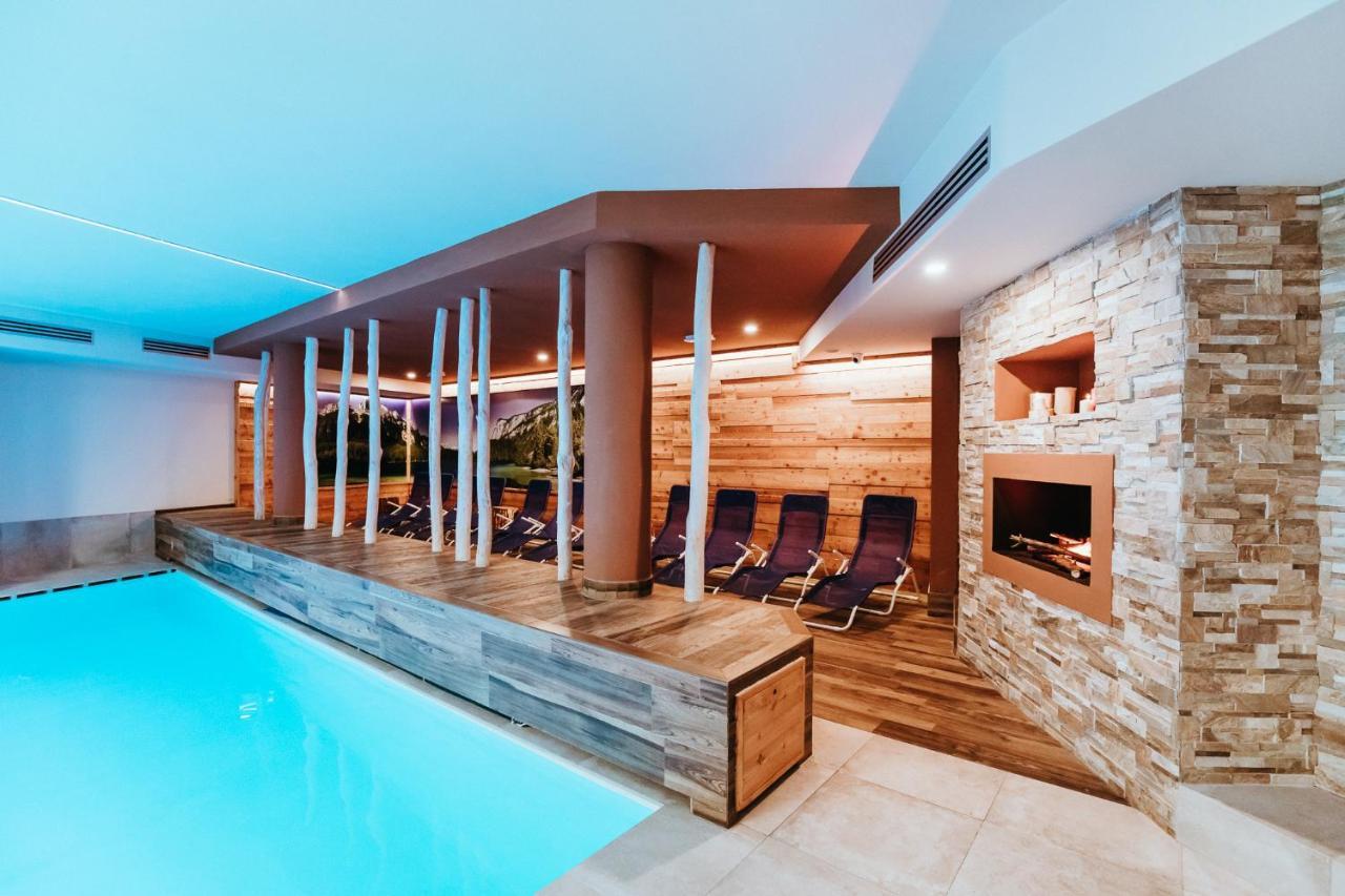Gaia Residence Hotel Mezzana Kültér fotó