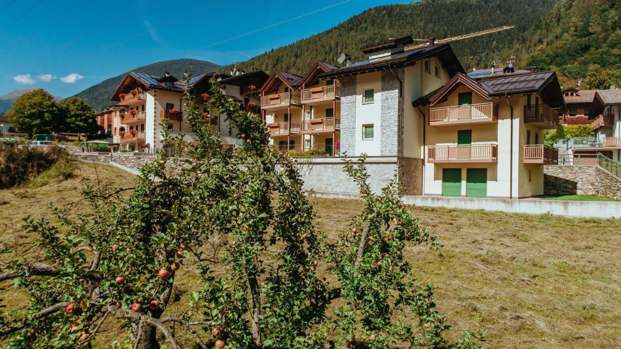 Gaia Residence Hotel Mezzana Kültér fotó