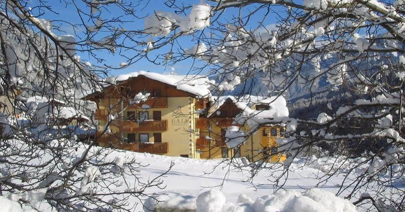 Gaia Residence Hotel Mezzana Kültér fotó